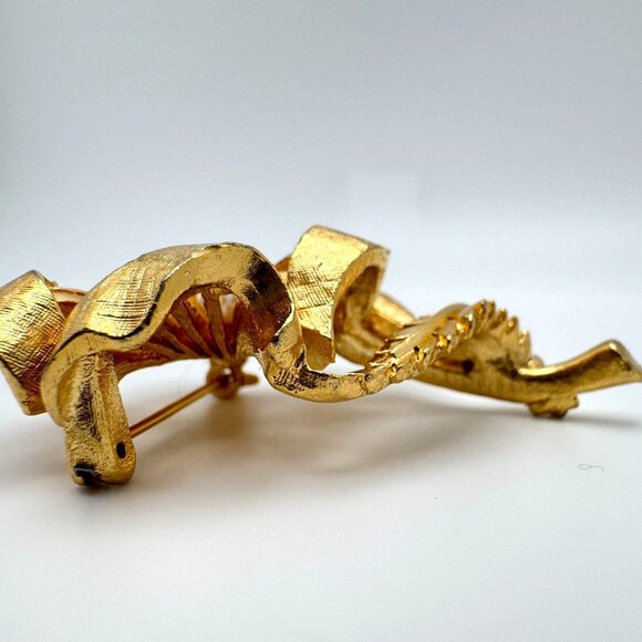 Vintage Signed Lisner Brooch Pin Gold Tone & Faux Pearl Flower  2.5” Jewelry - Picture 5 of 8